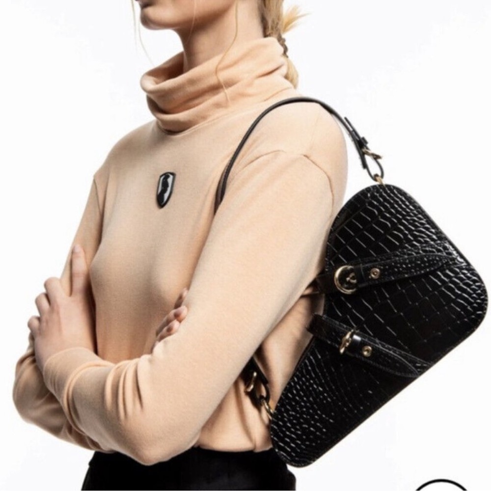 VHNY Vivienne Hu Purse Black Leather Textured (alligator) Retro Styling